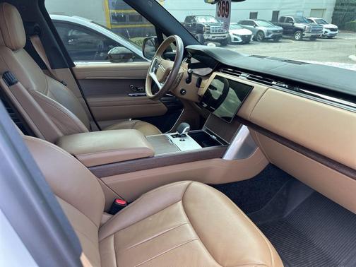 2024 Land Rover Range Rover P400 SE