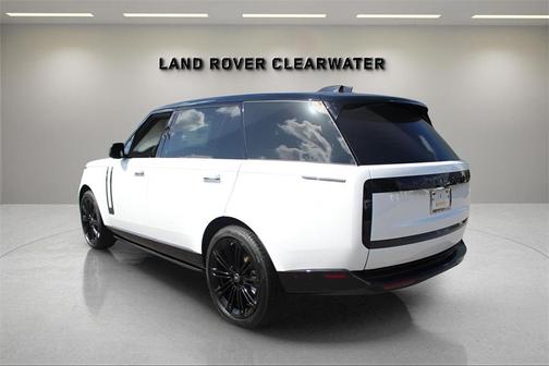 2025 Land Rover Range Rover P400 SE 7 Seat