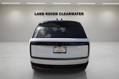 2025 Land Rover Range Rover P400 SE 7 Seat