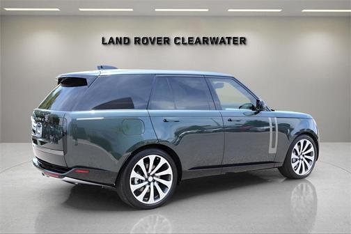 2025 Land Rover Range Rover P530 SE