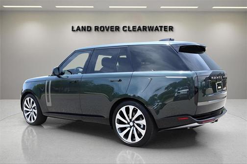 2025 Land Rover Range Rover P530 SE