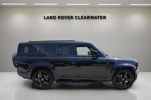 2025 Land Rover Defender P400 X-Dynamic SE