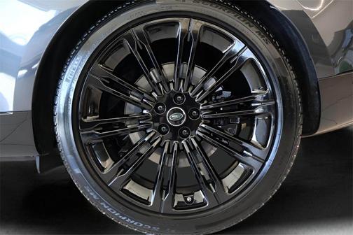 2025 Land Rover Range Rover P530 SE