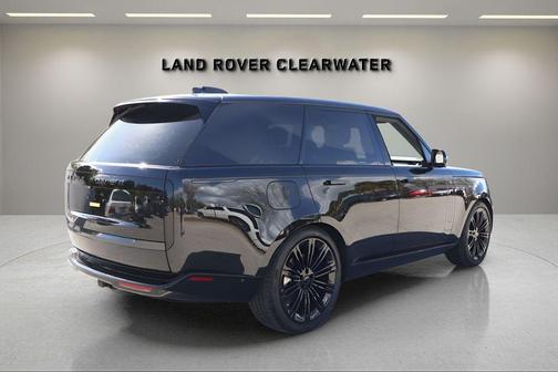 2026 Land Rover Range Rover P400 SE