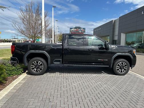 2022 GMC Sierra 2500 AT4