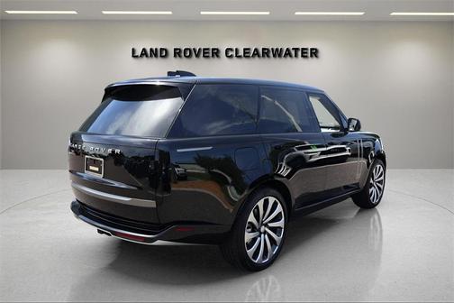 2025 Land Rover Range Rover P530 SE