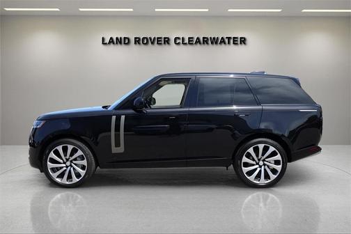 2025 Land Rover Range Rover P530 SE
