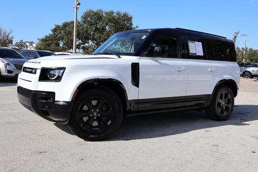 2024 Land Rover Defender P400 X-Dynamic SE