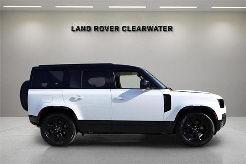 2024 Land Rover Defender P400 X-Dynamic SE