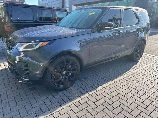 Varesine Blue 2025 Land Rover Discovery P300 Dynamic SE