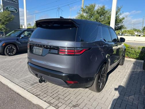 Varesine Blue 2025 Land Rover Discovery P300 Dynamic SE