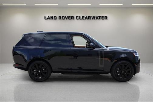 2025 Land Rover Range Rover P550e SE