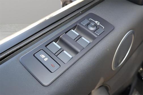 2026 Land Rover Discovery S