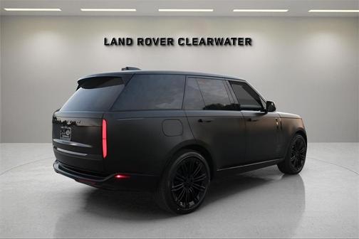 2026 Land Rover Range Rover SE