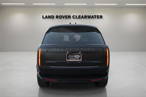 2026 Land Rover Range Rover SE