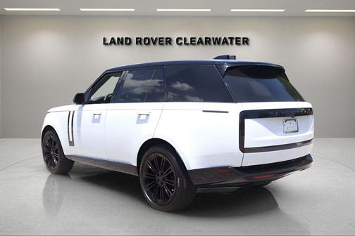 Fuji White 2026 Land Rover Range Rover P400 SE