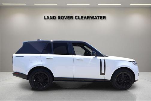 Fuji White 2026 Land Rover Range Rover P400 SE