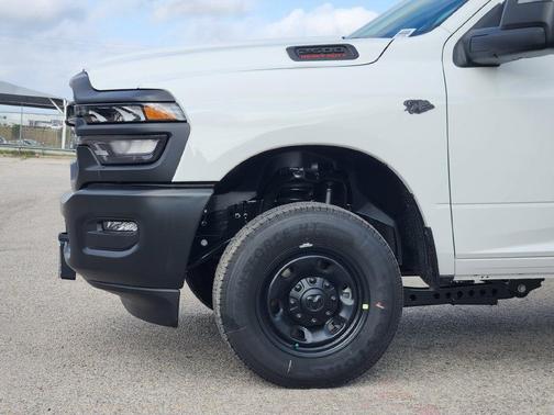 Bright White Clearcoat 2027 RAM 2500 Tradesman