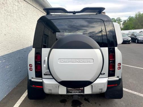 2020 Land Rover Defender 110 First Edition