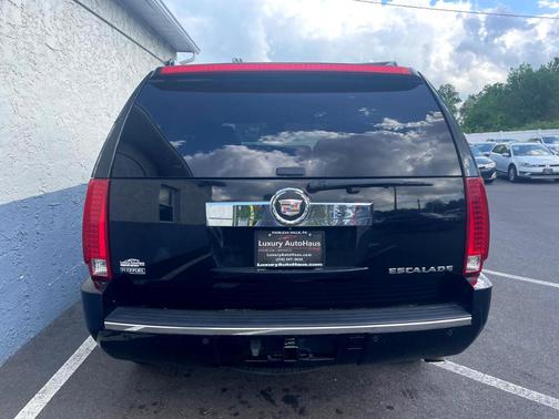 2009 Cadillac Escalade Base