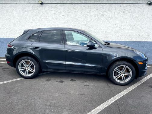 2019 Porsche Macan Base