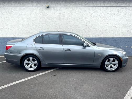 2008 BMW 528 i