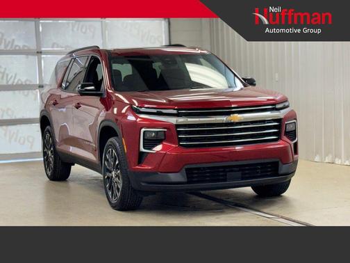 Radiant Red Tintcoat 2026 Chevrolet Traverse LT