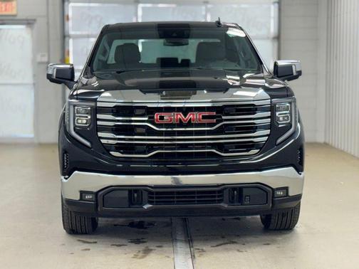 Onyx Black 2026 GMC Sierra 1500 SLT