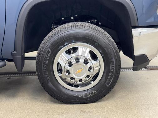 2026 Chevrolet Silverado 3500 LT
