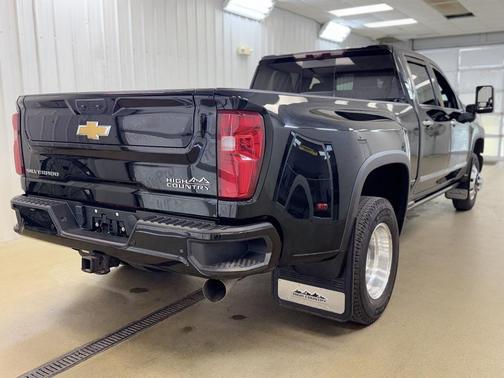 2024 Chevrolet Silverado 3500 High Country