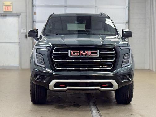 2026 GMC Yukon 4WD AT4