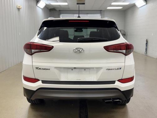 2016 Hyundai TUCSON Sport