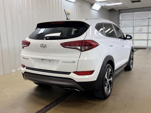2016 Hyundai TUCSON Sport