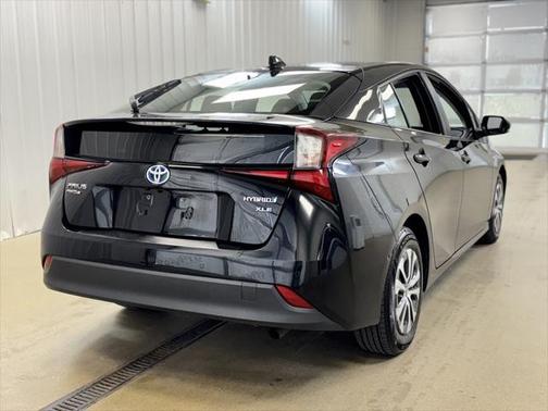 2021 Toyota Prius LE