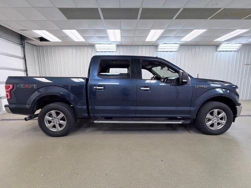 Blue 2018 Ford F-150 XLT