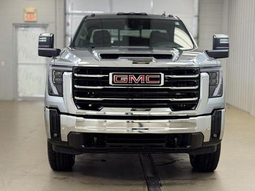 2026 GMC Sierra 3500 SLT