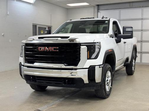 2025 GMC Sierra 2500 Base
