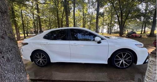 Ice 2023 Toyota Camry SE