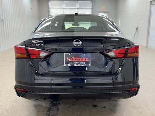 2025 Nissan Altima S FWD