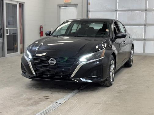 2025 Nissan Altima S FWD