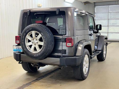 Granite Crystal Metallic Clearcoat 2018 Jeep Wrangler JK Sahara