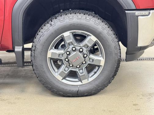 2025 GMC Sierra 3500 SLT