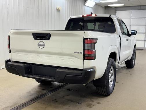 2025 Nissan Frontier S