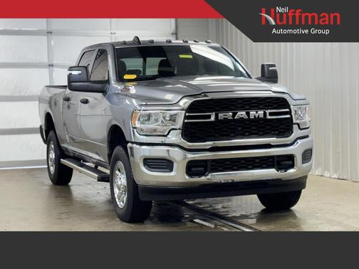 2024 RAM 2500 Tradesman Crew Cab 4x4 6'4' Box