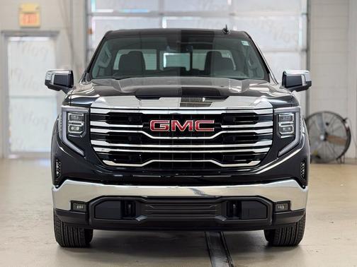 Onyx Black 2026 GMC Sierra 1500 SLT