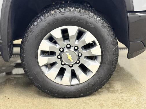 2025 Chevrolet Silverado 2500 Custom