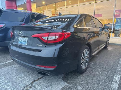 2017 Hyundai SONATA Sport