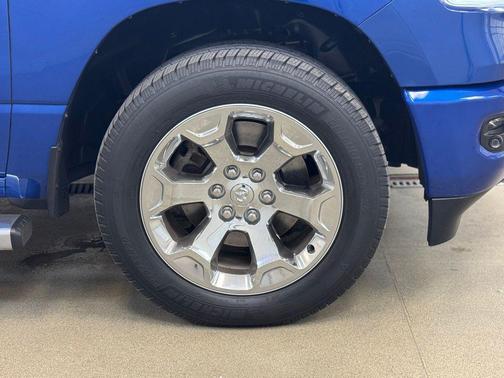 Blue Streak Pearlcoat 2019 RAM 1500 Big Horn