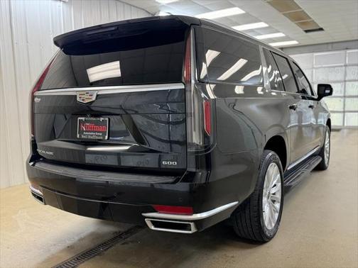 2021 Cadillac Escalade ESV Luxury