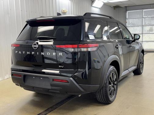 2024 Nissan Pathfinder SV FWD